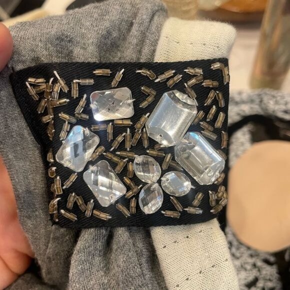 Gap Sleeveless Tank Sweatshirt Embellished Sequin Shoulders Medium Gray Holiday - Picture 7 of 10